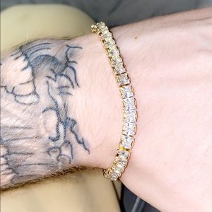 Shiny bracelet